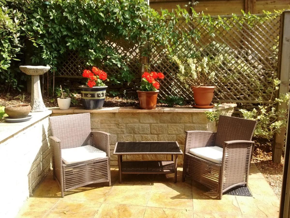 Bed and Breakfast Sunny Patch Страуд Екстер'єр фото